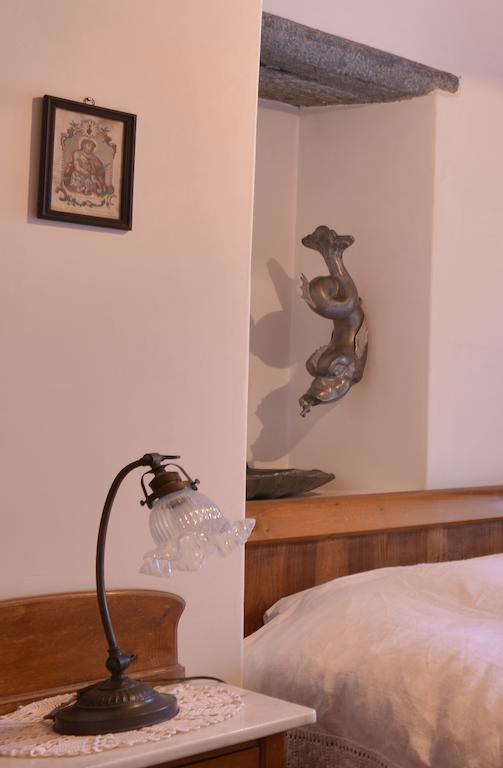 Grono Bed And Breakfast Da Kaethy Agriturismo الغرفة الصورة